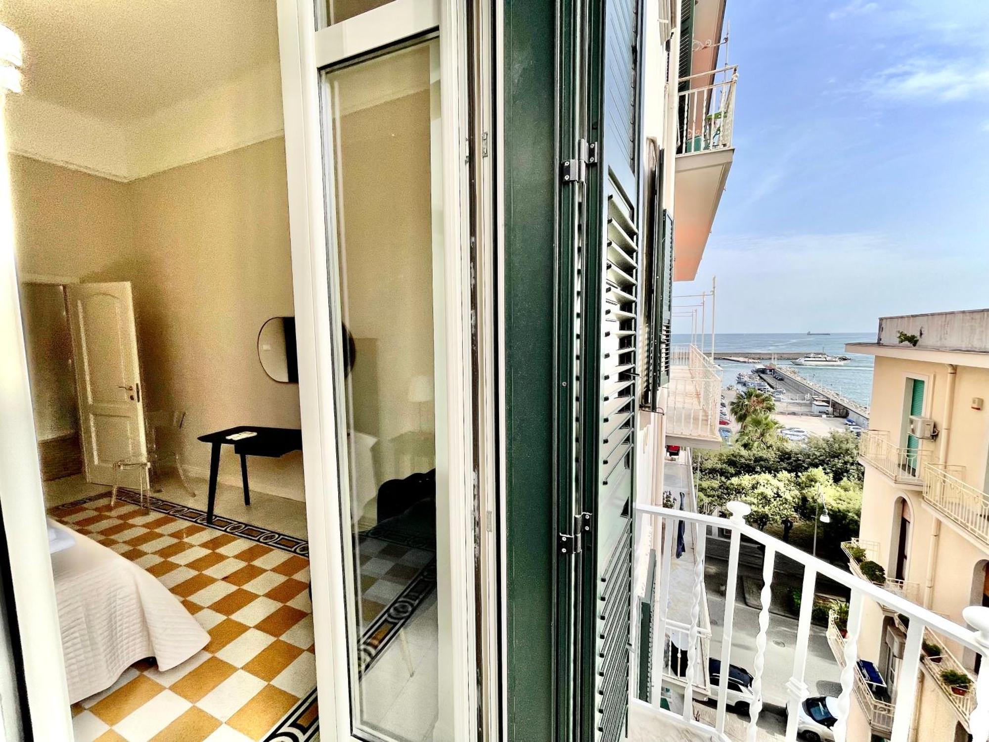 B&B Palazzo Dei Velieri 萨莱诺 外观 照片